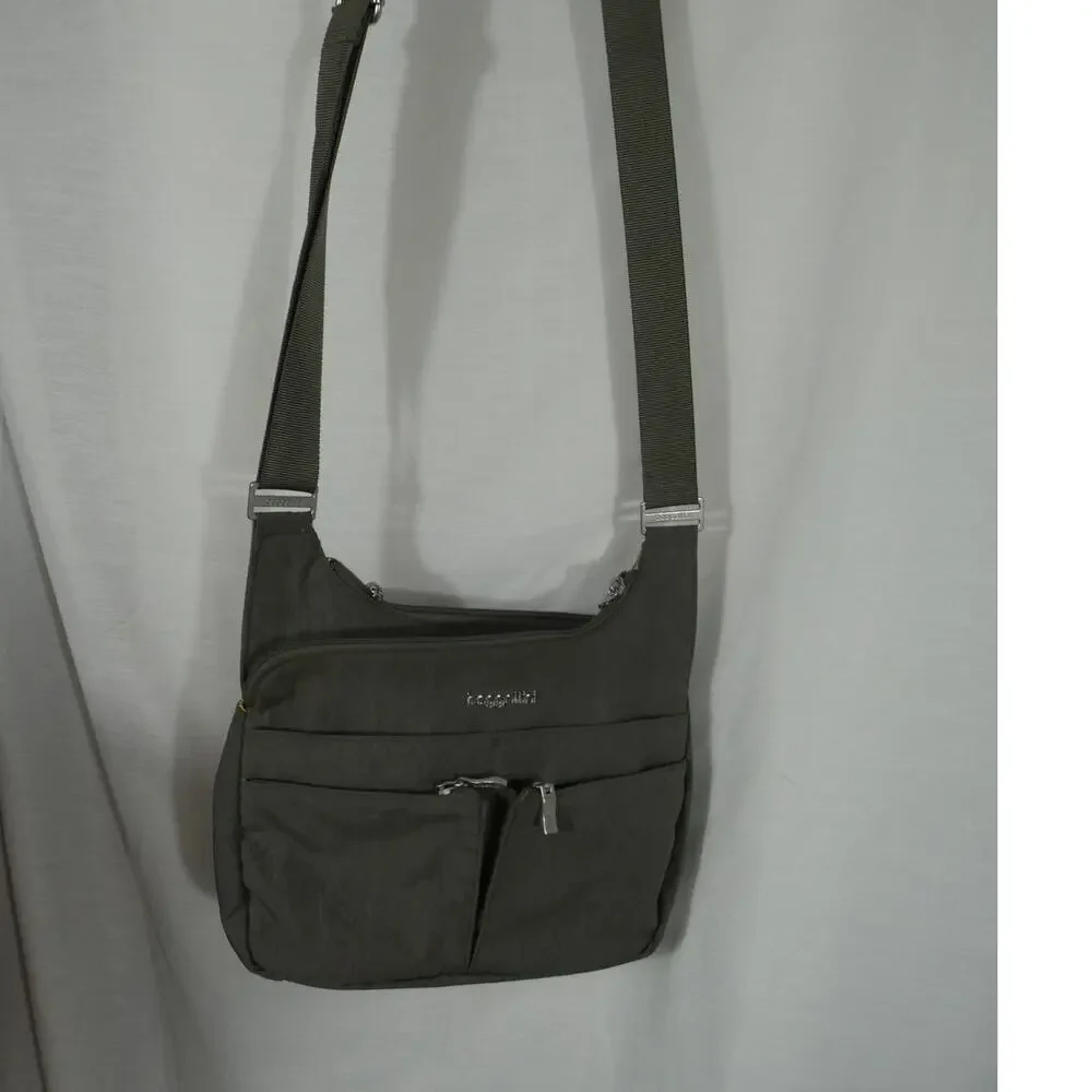 Baggallini Gray Crossbody Purse Multiple Zippered Pockets RFID Wallet Included